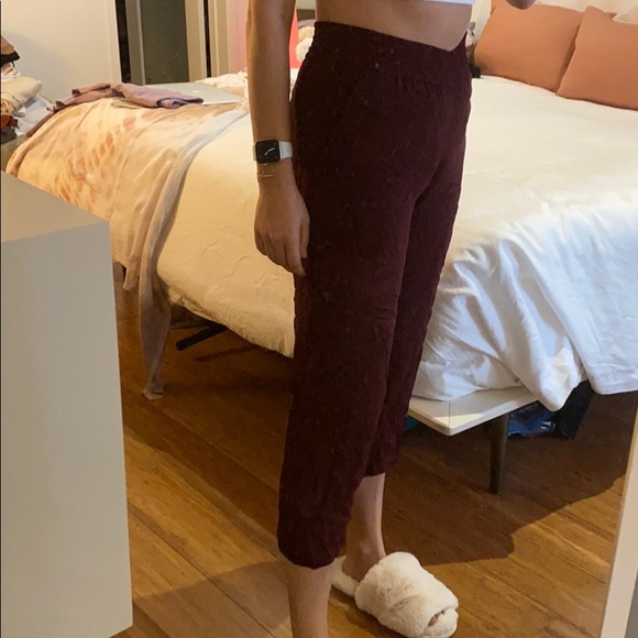 CLUB MONACO see through silk maroon pants - Picture 4 of 4